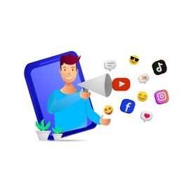 Người sáng tạo nội dung đang làm việc trên chiến lược đa nền tảng với nhiều thiết bị hiển thị các nền tảng truyền thông xã hội khác nhau, bảng điều khiển phân tích và công cụ tối ưu hóa nội dung trên thiết lập bàn làm việc hiện đại