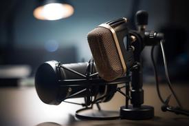 Podcast-Produzent nutzt Text-to-Speech-Technologie im Heimstudio